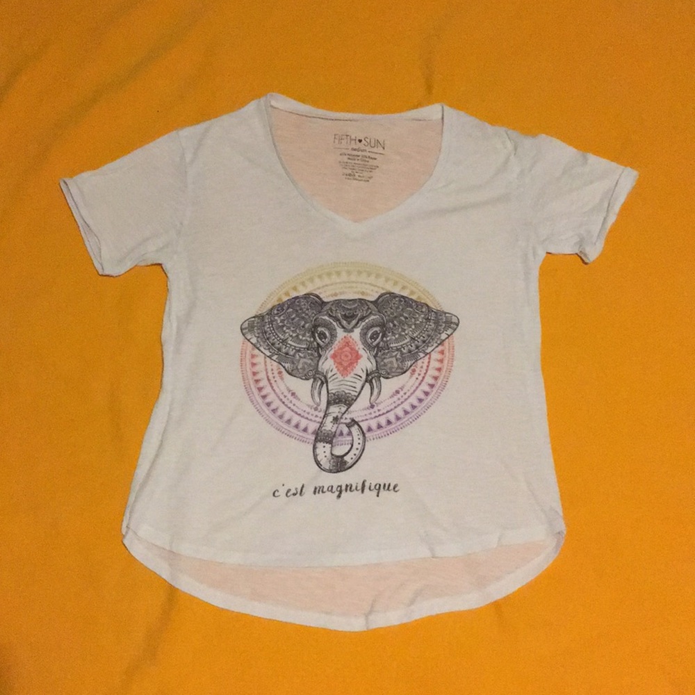 5️⃣ Dollar Sale 🔥 Elephant Tee
